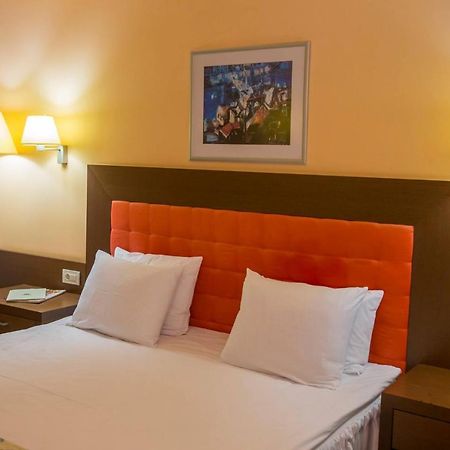 סבילנגראד Park Hotel Romantica מראה חיצוני תמונה
