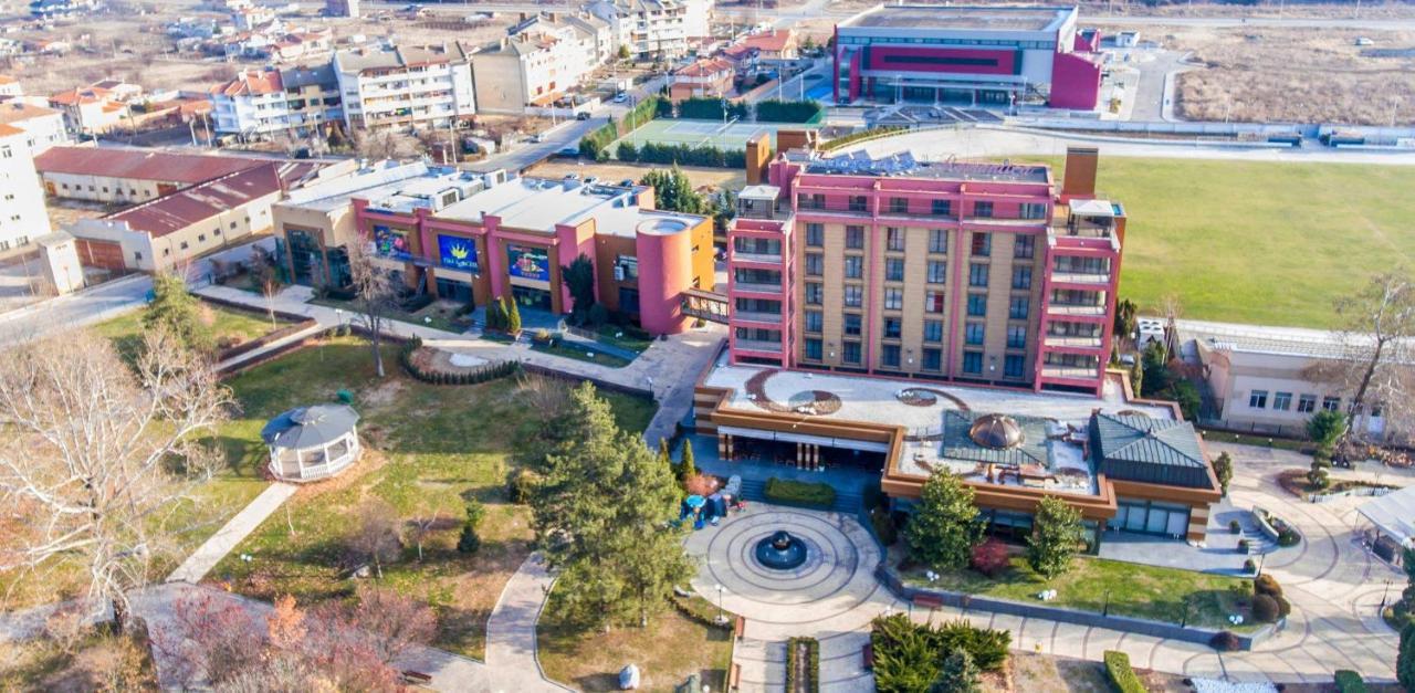 סבילנגראד Park Hotel Romantica מראה חיצוני תמונה