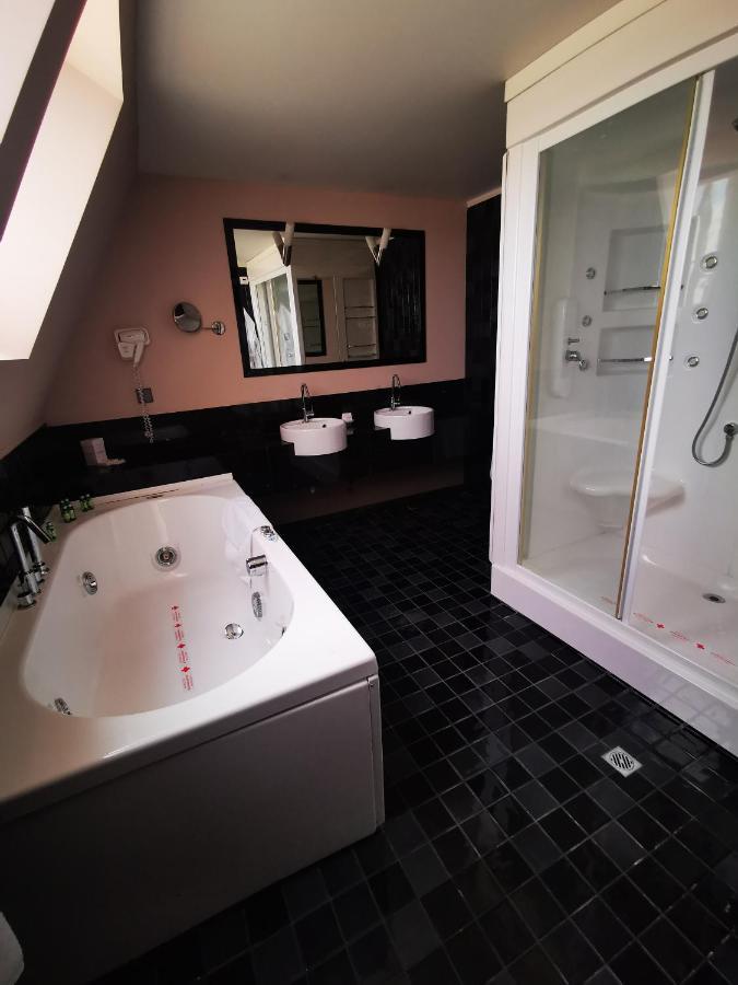 סבילנגראד Park Hotel Romantica מראה חיצוני תמונה