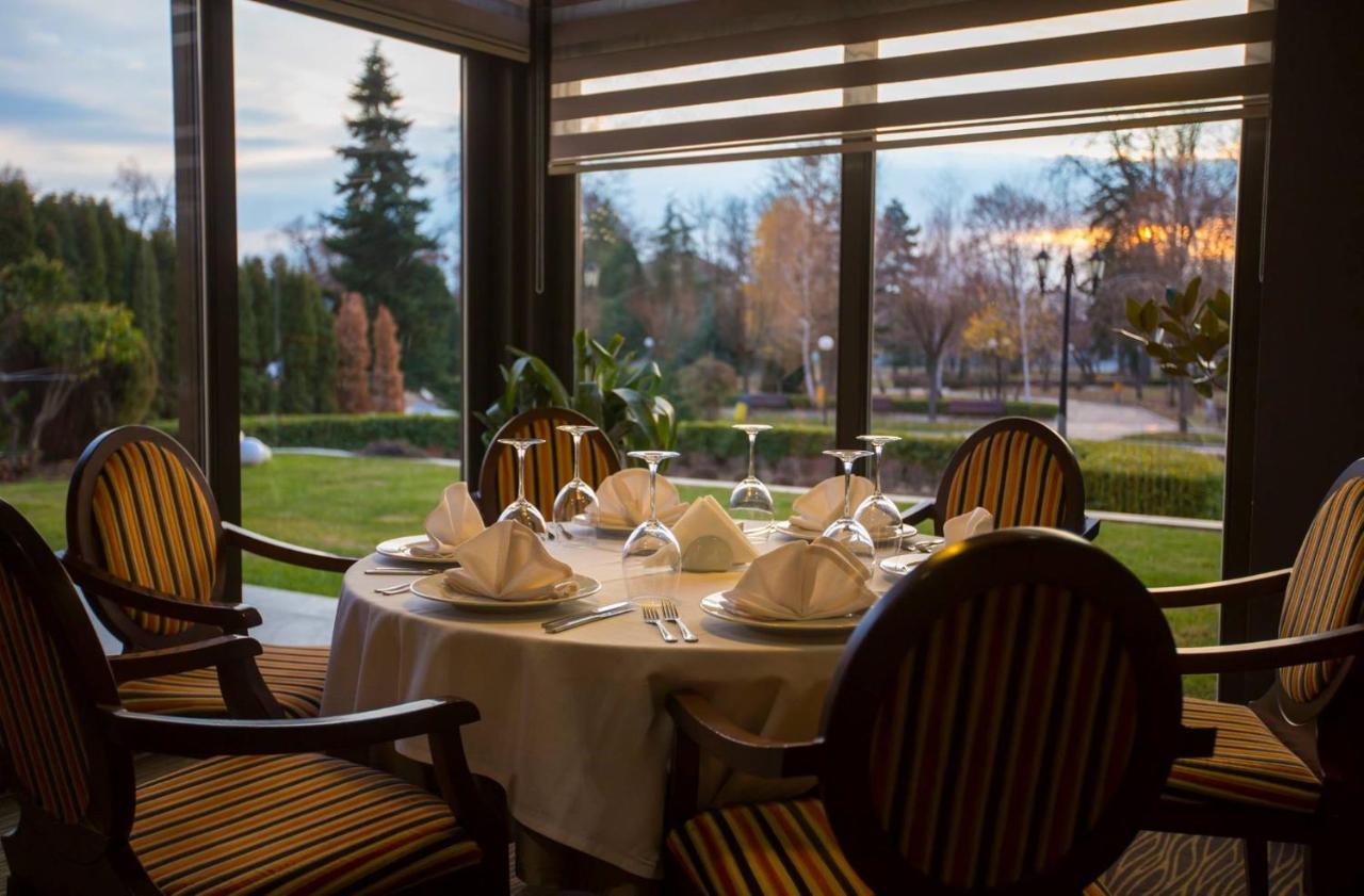 סבילנגראד Park Hotel Romantica מראה חיצוני תמונה