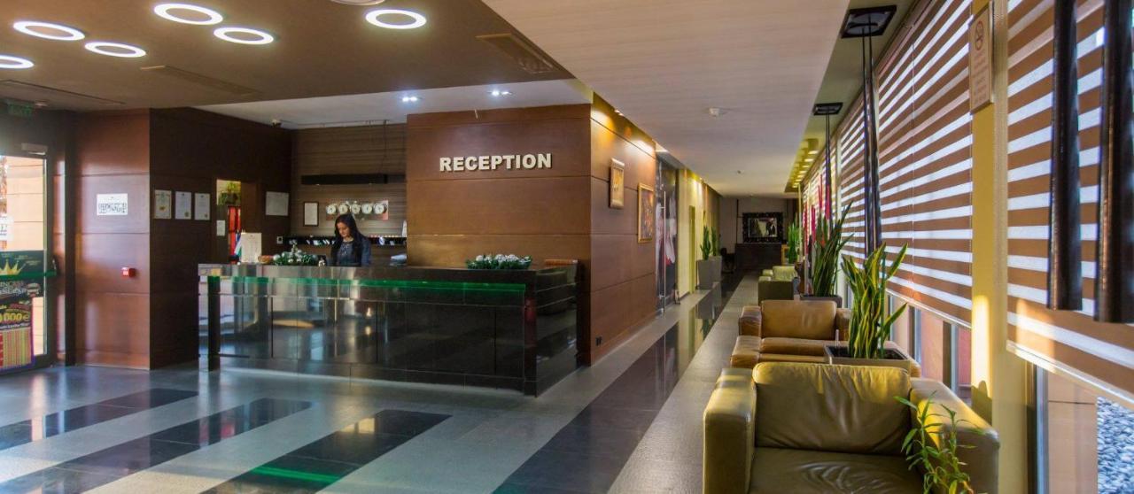 סבילנגראד Park Hotel Romantica מראה חיצוני תמונה