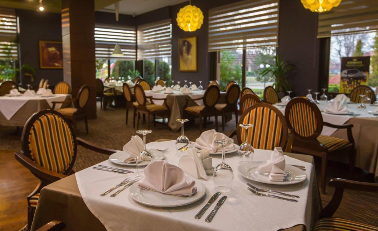 סבילנגראד Park Hotel Romantica מראה חיצוני תמונה