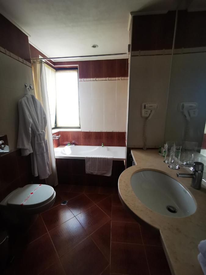 סבילנגראד Park Hotel Romantica מראה חיצוני תמונה