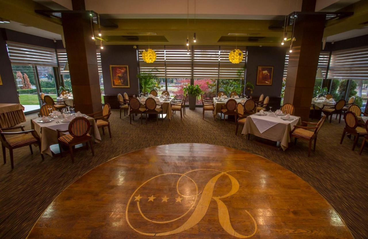 סבילנגראד Park Hotel Romantica מראה חיצוני תמונה